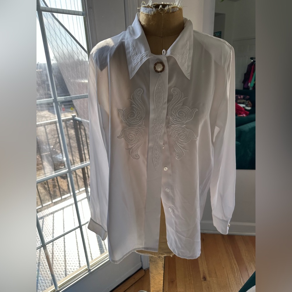 Jaclyn Smith Top